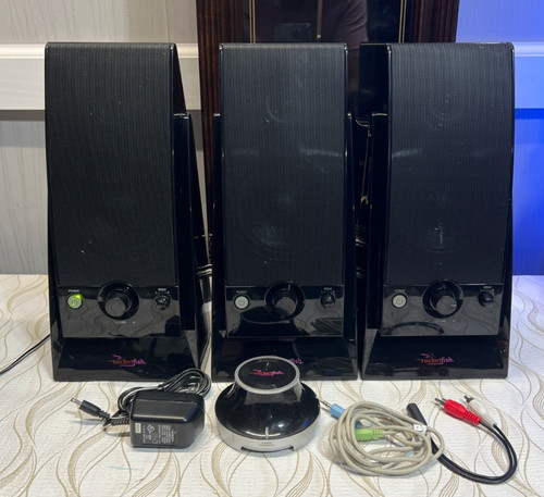 Set rocketfish wireless - of,